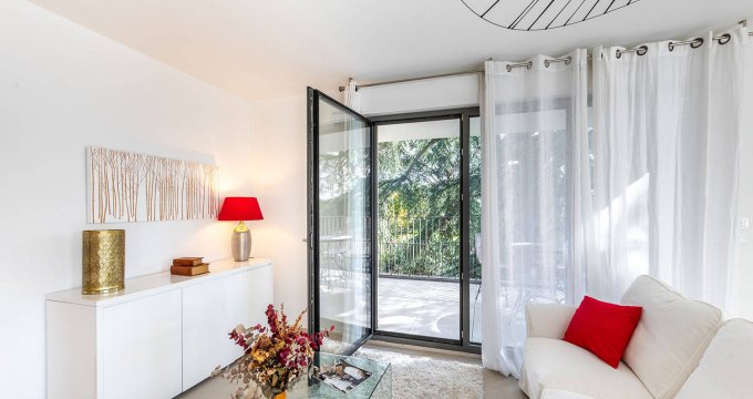 Achat / Vente programme immobilier neuf Tassin-la-Demi-Lune à 20 min de Vieux Lyon en transports (69160) - Réf. 11357